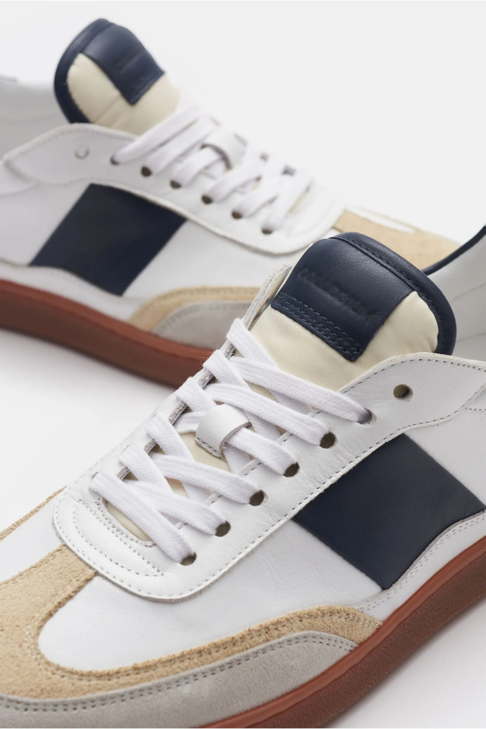 COLLEGIUM sneakers 'Pillar Court II' white/navy/beige