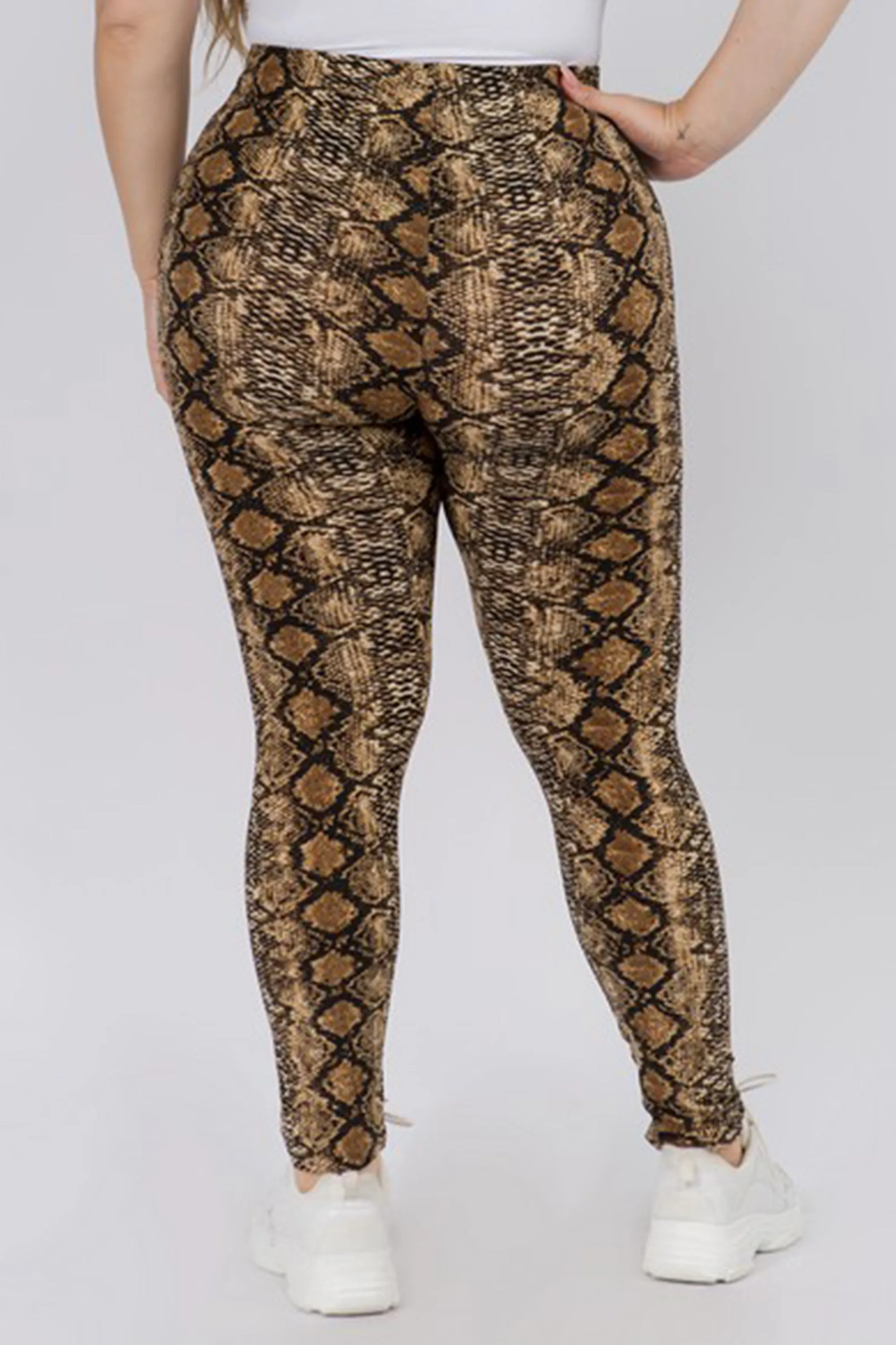 Plus Size Snakeskin Print Leggings