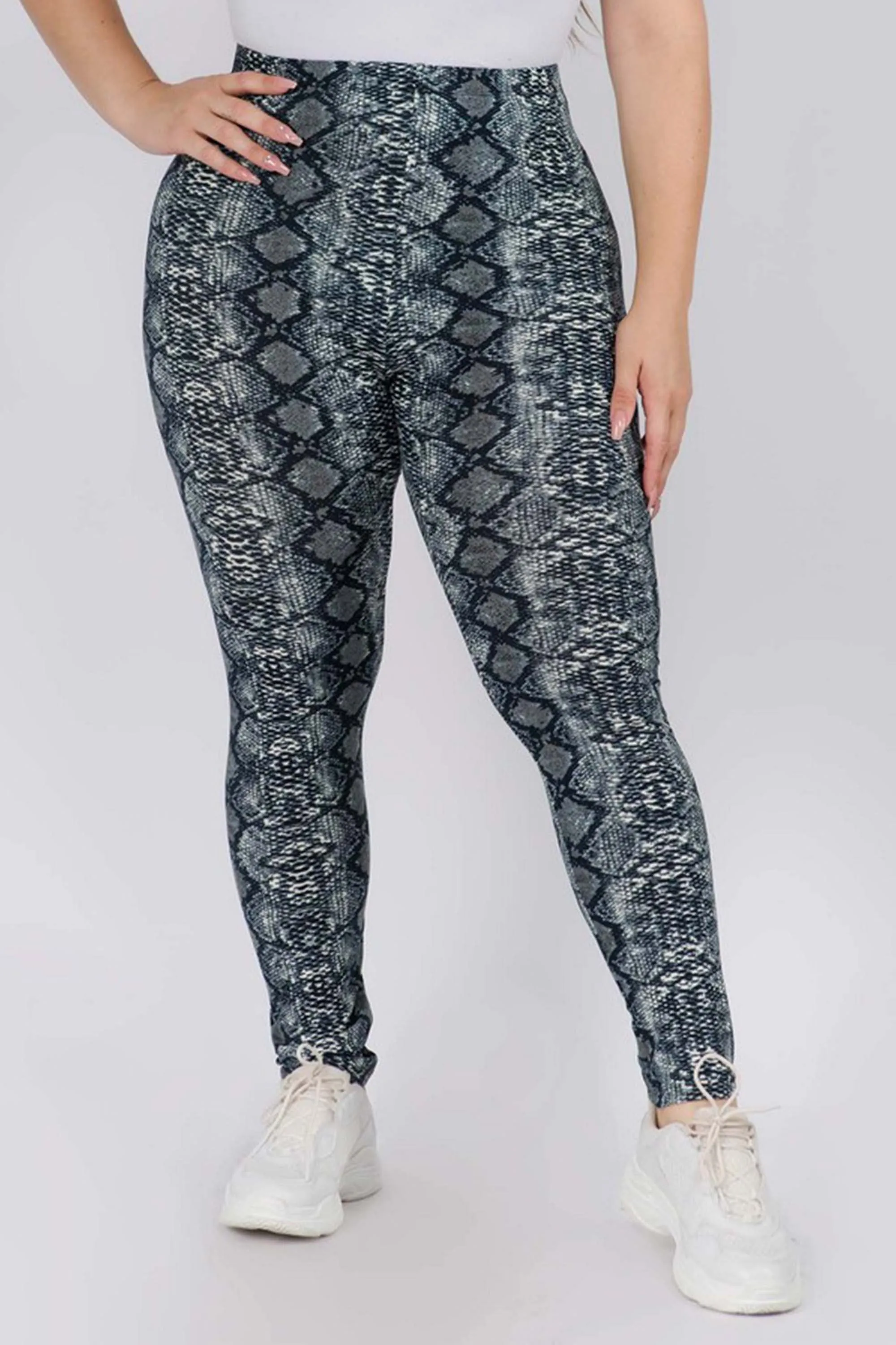 Plus Size Snakeskin Print Leggings