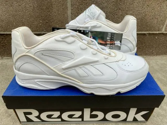 Reebok Men's Vintage 00s Walk II DMX White/Grey Walking ...