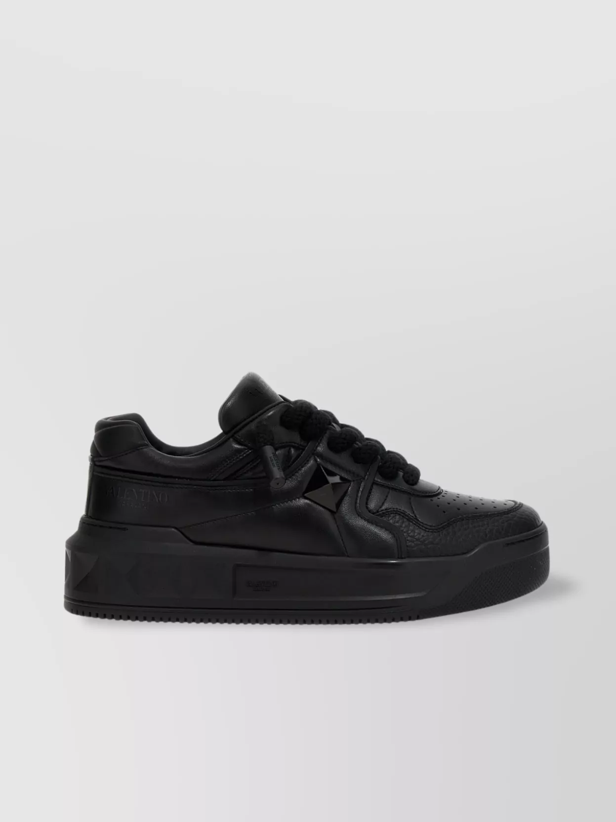 Valentino Garavani   One stud xl sneakers